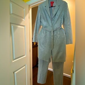 Pant Suit, Platinum with belt, O by Oscar de la Rena